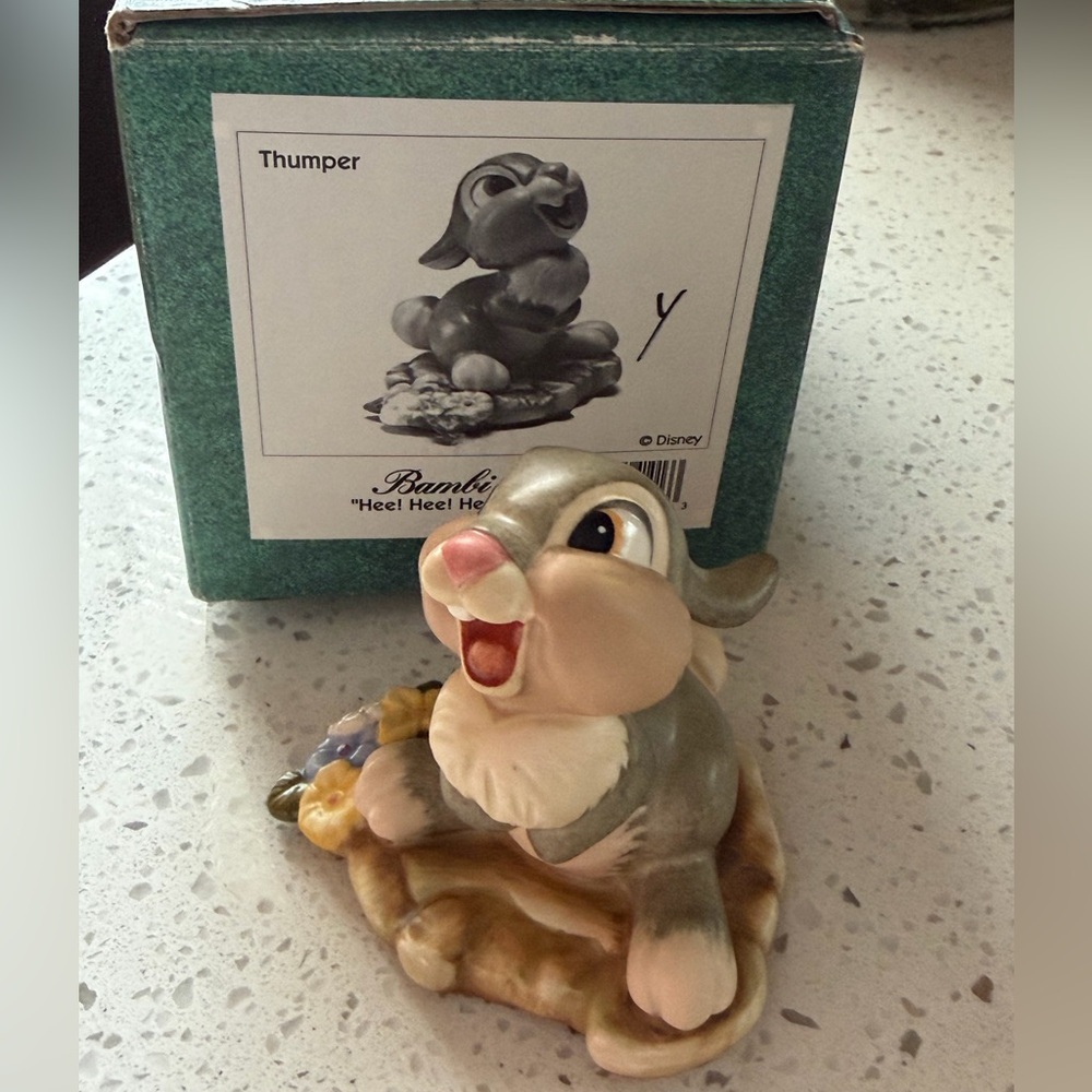 Walt Disney Figurine Thumper “Hee! Hee! Hee!” Bambi Classics Collection